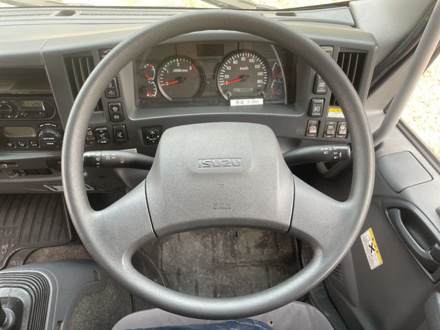 いすゞフォワードアルミウイング中型（4t）[写真30]