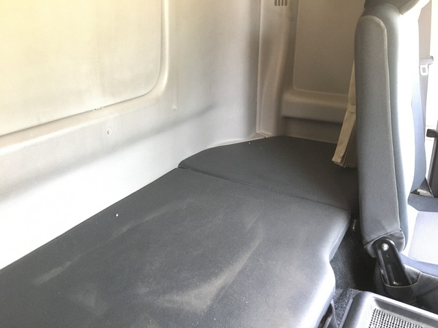 日野プロフィア冷蔵冷凍ウイング大型（10t）[写真31]