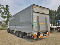 日野プロフィア冷蔵冷凍ウイング大型（10t）[写真05]