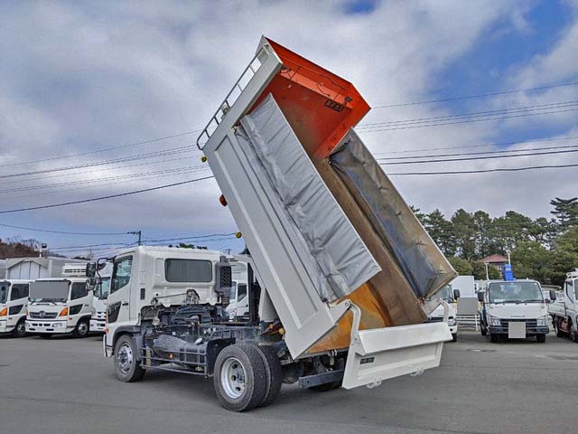 日野レンジャーダンプ増トン（6t・8t）[写真03]