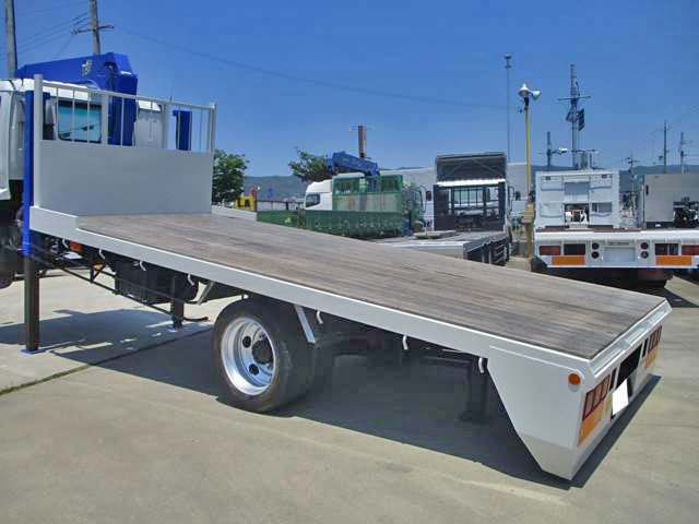 いすゞフォワードセルフクレーン4段増トン（6t・8t）[写真18]