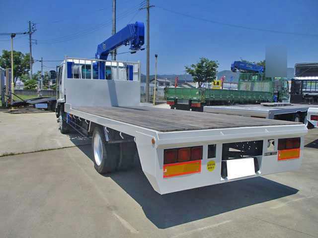 いすゞフォワードセルフクレーン4段増トン（6t・8t）[写真02]