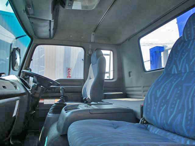 いすゞフォワードセルフクレーン4段増トン（6t・8t）[写真09]