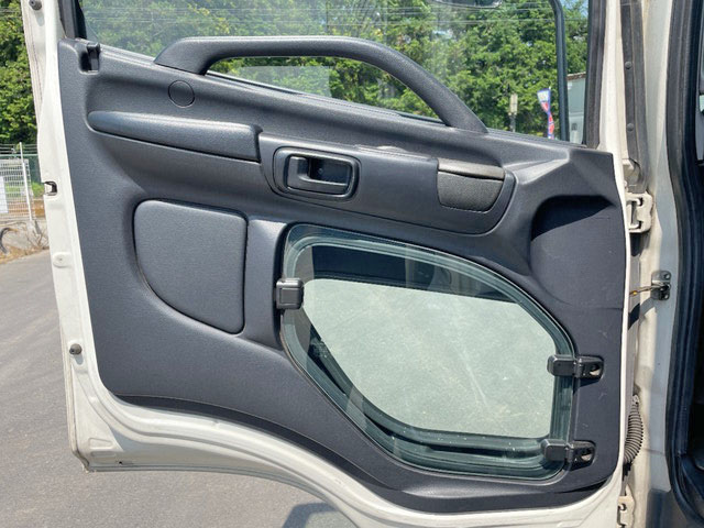 日野レンジャーアルミウイング中型（4t）[写真28]