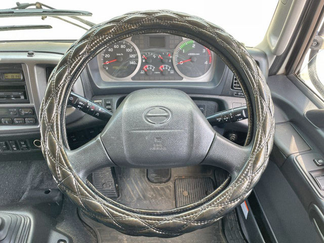 日野レンジャーアルミウイング中型（4t）[写真36]