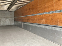 いすゞギガアルミウイング大型（10t）[写真12]