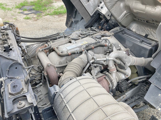 いすゞギガアルミウイング大型（10t）[写真25]