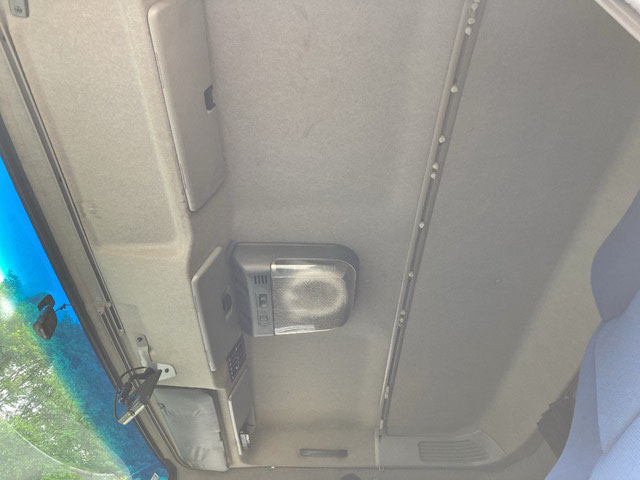 いすゞギガアルミウイング大型（10t）[写真32]