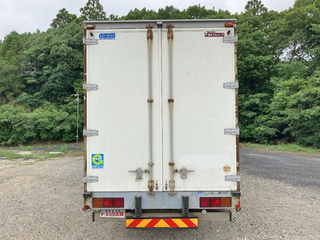 いすゞギガアルミウイング大型（10t）[写真08]