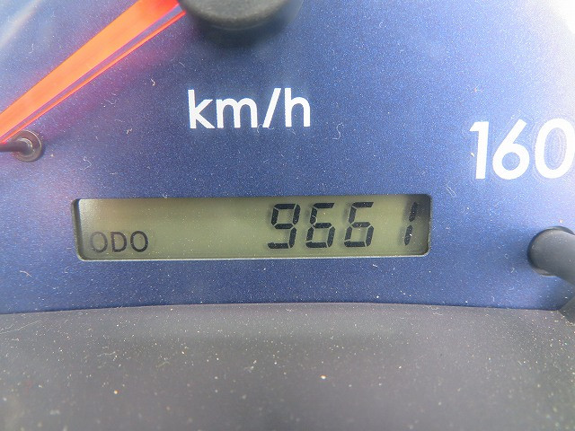 三菱ふそうキャンタークレーン3段小型（2t・3t）[写真11]