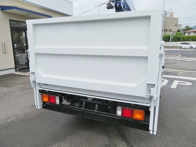 三菱ふそうキャンタークレーン3段小型（2t・3t）[写真14]