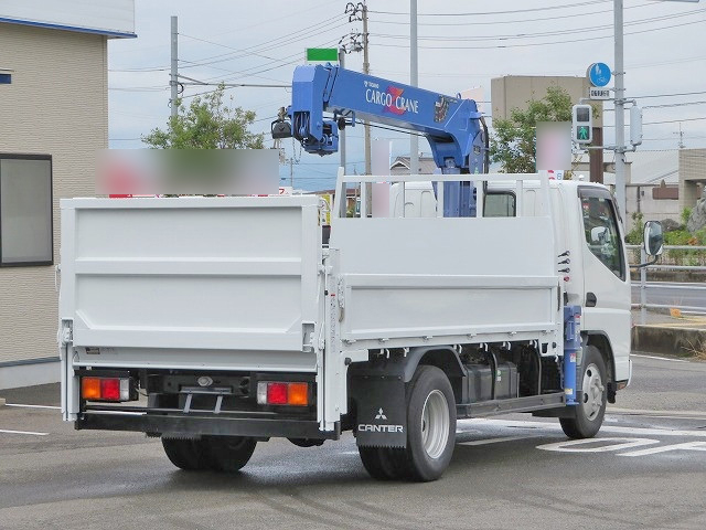 三菱ふそうキャンタークレーン3段小型（2t・3t）[写真02]