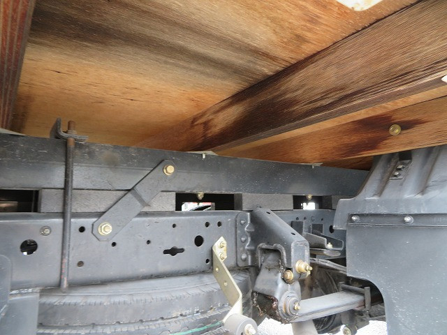 三菱ふそうキャンタークレーン3段小型（2t・3t）[写真24]