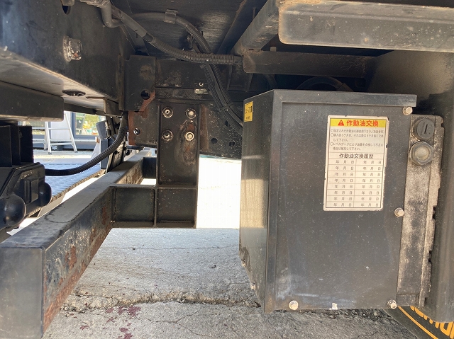 いすゞエルフアルミバン小型（2t・3t）[写真26]