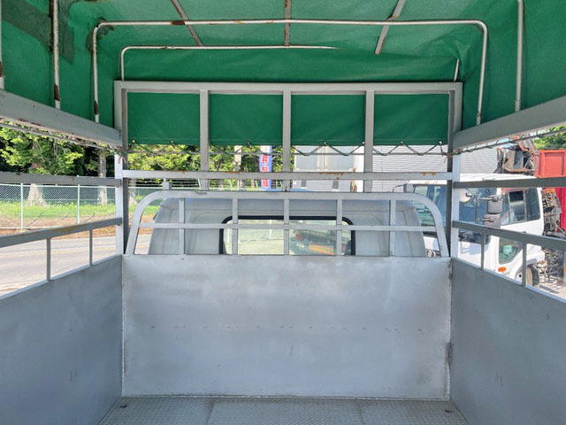 いすゞエルフ家畜運搬車小型（2t・3t）[写真12]
