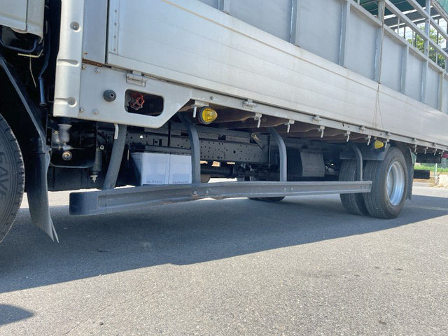 いすゞエルフ家畜運搬車小型（2t・3t）[写真17]