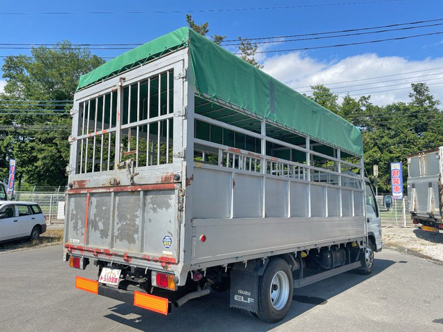 いすゞエルフ家畜運搬車小型（2t・3t）[写真02]