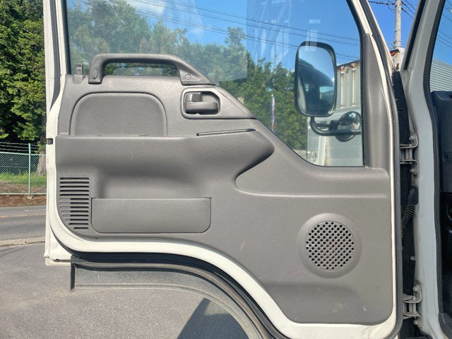 いすゞエルフ家畜運搬車小型（2t・3t）[写真28]