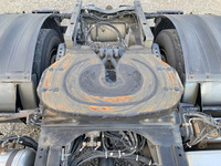 UDトラックスクオントレーラーヘッド（トラクターヘッド）大型（10t）[写真10]