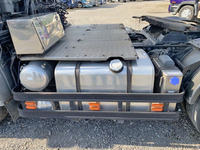 UDトラックスクオントレーラーヘッド（トラクターヘッド）大型（10t）[写真12]