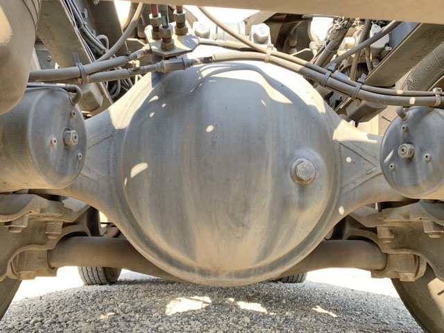 UDトラックスクオントレーラーヘッド（トラクターヘッド）大型（10t）[写真22]