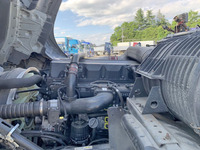 UDトラックスクオントレーラーヘッド（トラクターヘッド）大型（10t）[写真24]