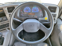 UDトラックスクオントレーラーヘッド（トラクターヘッド）大型（10t）[写真36]