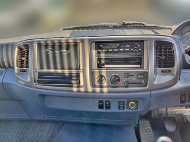 日野レンジャーダンプ中型（4t）[写真32]