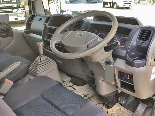 日産アトラスアルミバン小型（2t・3t）[写真29]