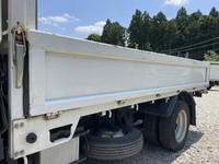 三菱ふそうキャンターガッツ平ボディ小型（2t・3t）[写真11]