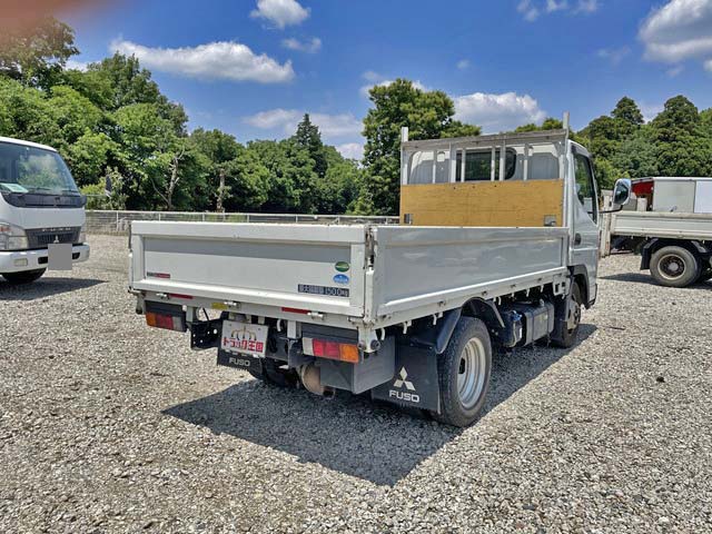 三菱ふそうキャンターガッツ平ボディ小型（2t・3t）[写真02]