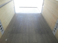 いすゞエルフアルミバン小型（2t・3t）[写真10]