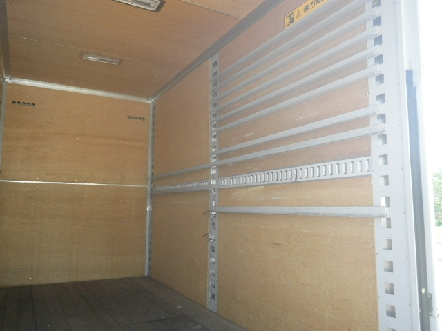 いすゞエルフアルミバン小型（2t・3t）[写真14]