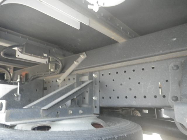 いすゞエルフアルミバン小型（2t・3t）[写真16]