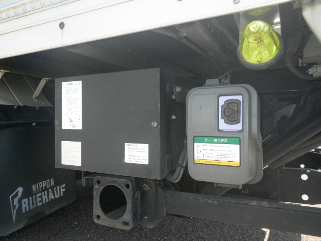 いすゞエルフアルミバン小型（2t・3t）[写真17]