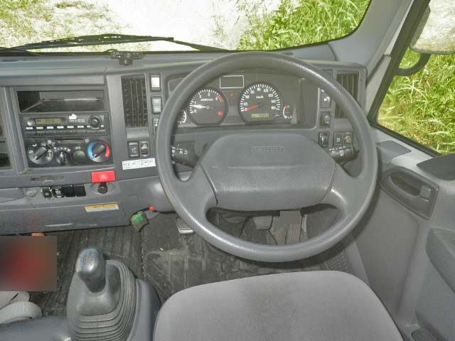 いすゞエルフアルミバン小型（2t・3t）[写真24]