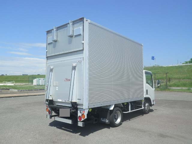 いすゞエルフアルミバン小型（2t・3t）[写真04]