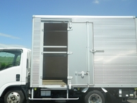 いすゞエルフアルミバン小型（2t・3t）[写真05]