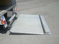 いすゞエルフアルミバン小型（2t・3t）[写真08]