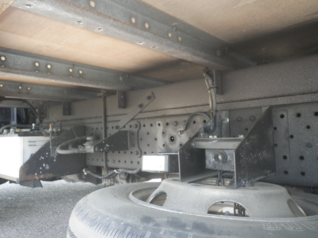 いすゞエルフアルミバン小型（2t・3t）[写真16]