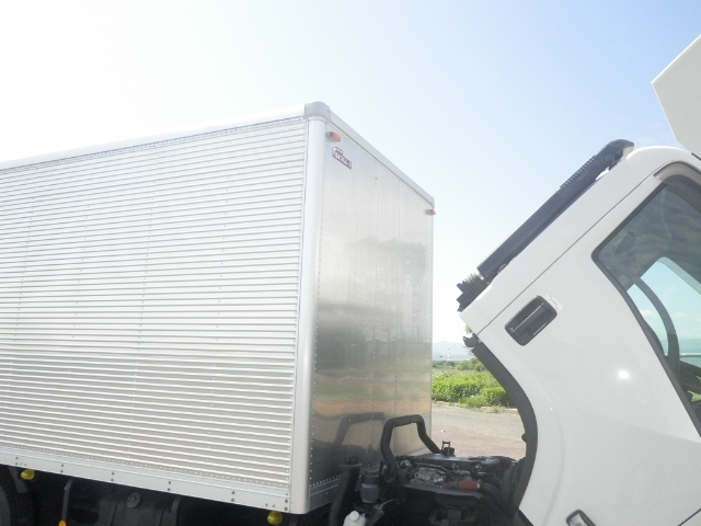 いすゞエルフアルミバン小型（2t・3t）[写真26]