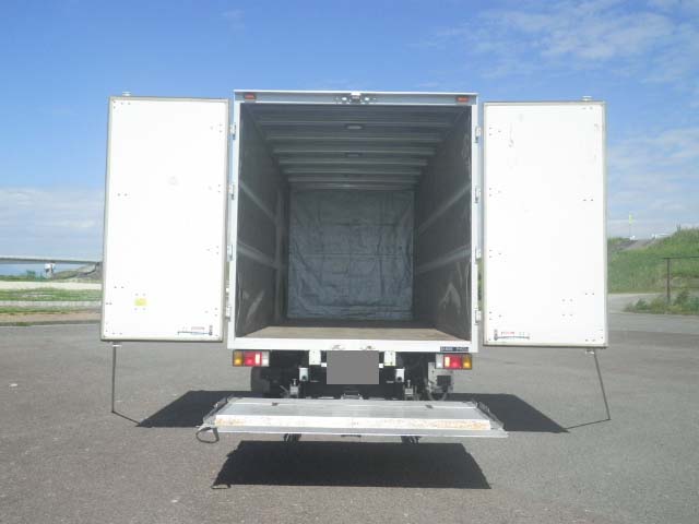 いすゞエルフアルミバン小型（2t・3t）[写真06]