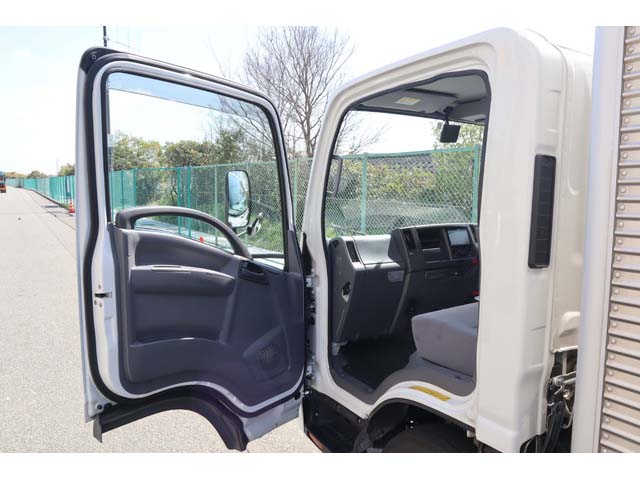 マツダタイタンアルミバン小型（2t・3t）[写真03]