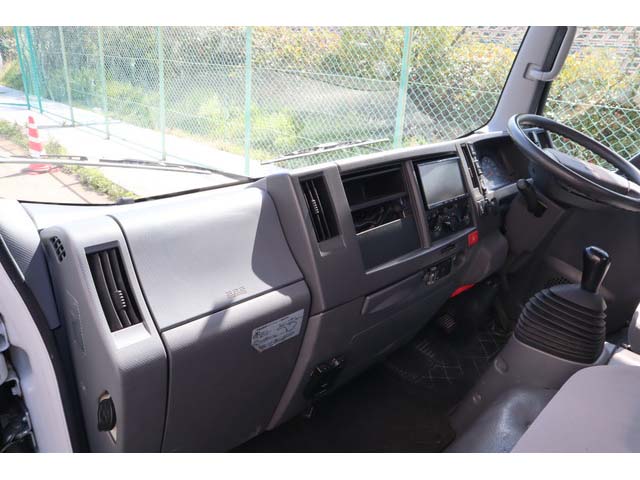 マツダタイタンアルミバン小型（2t・3t）[写真06]