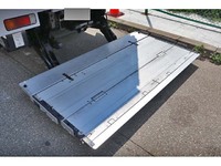 いすゞエルフアルミウイング小型（2t・3t）[写真20]