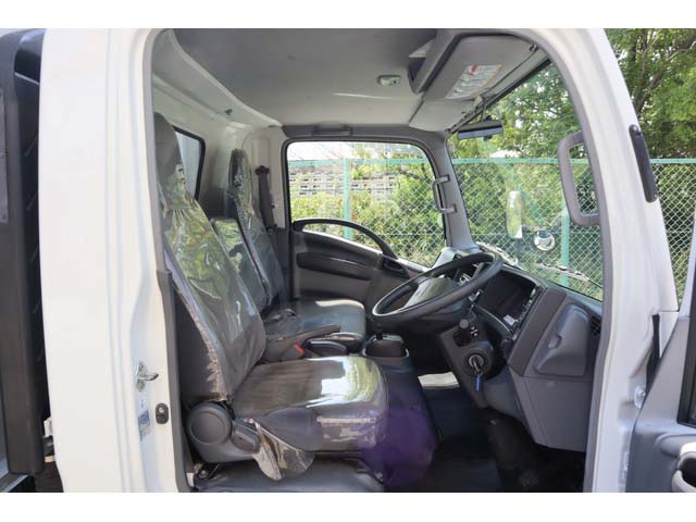 いすゞエルフアルミウイング小型（2t・3t）[写真27]