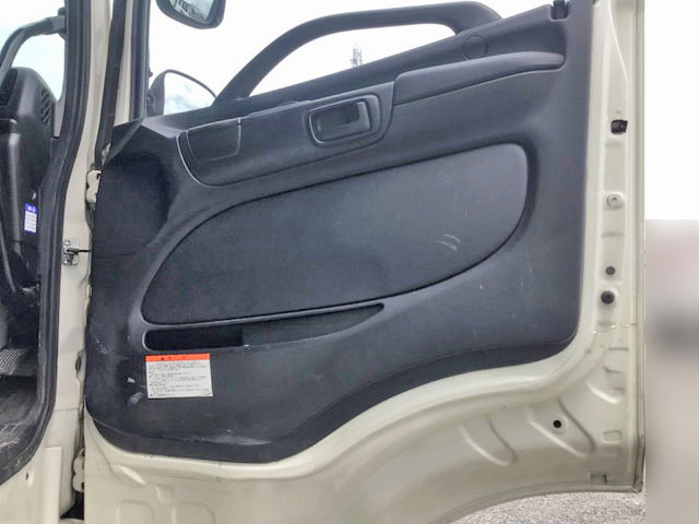 日野プロフィアアルミウイング大型（10t）[写真29]