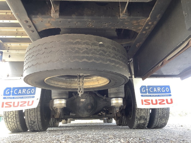 いすゞギガアルミウイング大型（10t）[写真16]
