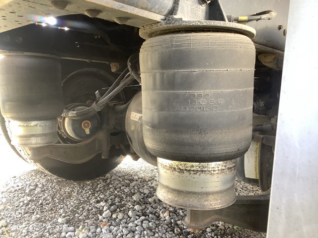 いすゞギガアルミウイング大型（10t）[写真20]