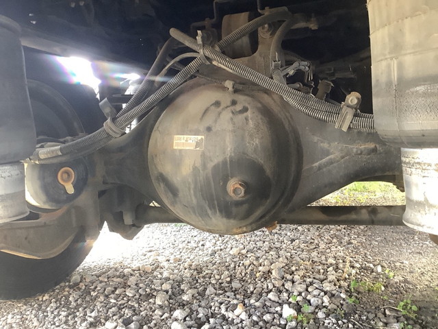 いすゞギガアルミウイング大型（10t）[写真21]